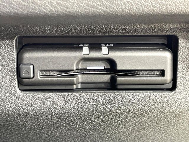 【ETC】高速道路の料金所をストレスなく通過！話題のスポットやサービスエリアに多い「スマートIC」利用時は必須のアイテムです。当店でセットアップを実施、ご納車当日からすぐにご利用いただけます！
