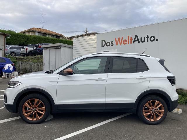 VWの人気コンパクトSUV、T-Crossのデモカー入庫いたしました。限定モデル「Copper Style」です。内外装や認定中古車保証についてなど、お気軽にお問い合わせください！