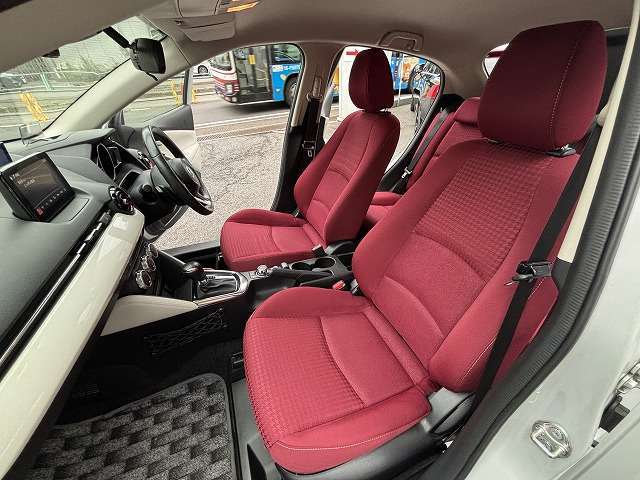 《《不安を一掃！》》当店の車両は☆《全車メーターチェック》済み！走行距離管理協会にデーター登録、メーター履歴を照会済み！正常な車両のみ展示販売してるので☆カーセブンなら初めての車選びも安心です！