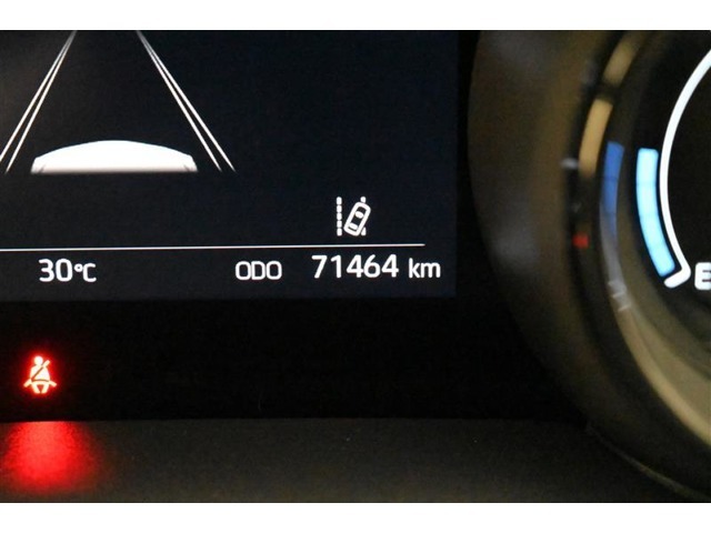 走行距離： 71，464km（撮影時）　ご来店時や納車時には展示の移動や整備などで、若干 距離が進んでいる場合がございます。