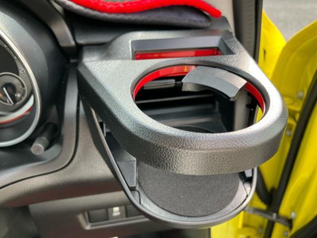 ナビ、ドラレコ、ETC、フリップダウンモニター、デジタルインナーミラーetc…後付け可能です！オプションも豊富に取り揃えておりますのでご安心ください！