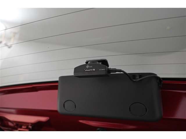 ドライブレコーダーです。（リヤカメラ）　　あおり運転対策に。