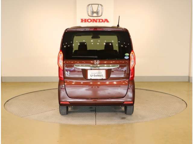当社では安心してお乗り頂ける様に全車に1年間・走行距離無制限のホッと保証を無料でを付けしています。