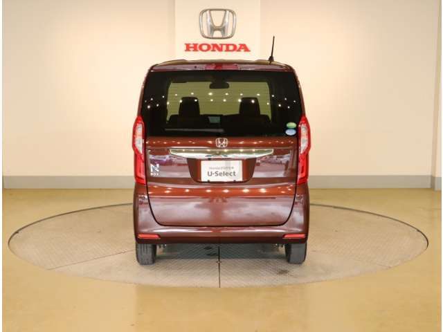 ご納車までの期間ですが、県内のお客様は1、2週間、県外のお客様は2、3週間ほどでご納車が可能となります。但し、お支払いや書類の状況によっては多少の前後もありますので、その際には何卒ご了承下さい。