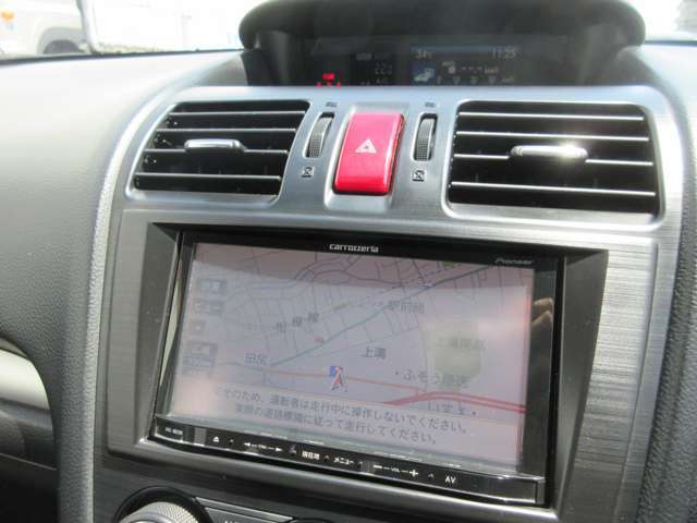 内外装につきましては、熟練のスタッフが真心込めて丁寧に車内清掃、外装磨きを致します。鉄粉を除去してポリッシャーバフで綺麗に磨いた車はもちろん他社とは比べ物にならない綺麗な内外装です。