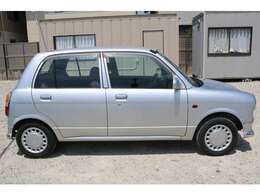 ☆男性も女性も様になるデザインです！一目見ただけで、この魅惑的なボディーが存在感を放っていることが分かって頂けると思います。