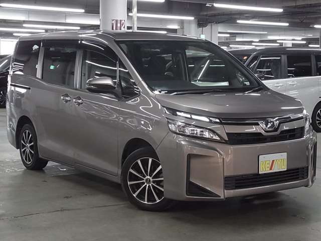当社の展示車は全車両に”社団法人自動車公正取引協議会”の車両状態説明書を掲示しております。修復歴の有無は勿論、ドア等の外板の交換歴の有無までも表示☆口頭説明では無く書面にてお渡ししております♪