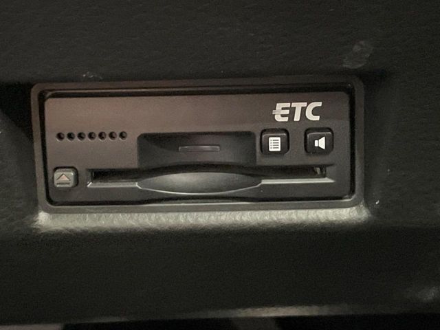 【ETC】高速道路の料金所をストレスなく通過！話題のスポットやサービスエリアに多い「スマートIC」利用時は必須のアイテムです。当店でセットアップを実施、ご納車当日からすぐにご利用いただけます！