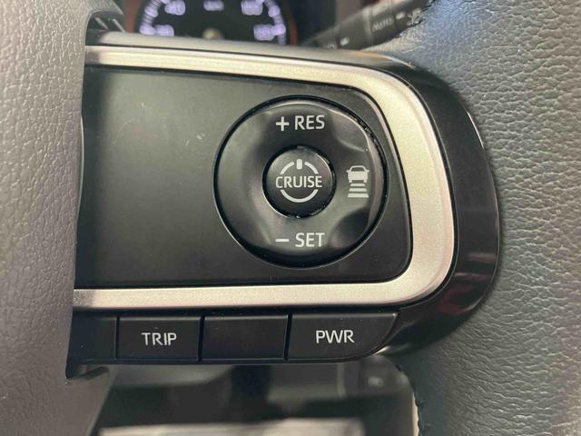 アダプティブクルーズコントロールで高速走行時や渋滞時などの加減速をサポートしてくれるので快適に運転できます