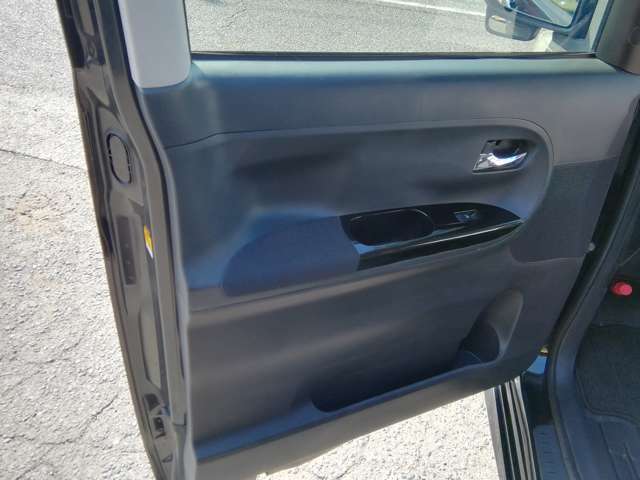 常時60台以上を展示中！！　　展示車以外にも、お客様のご希望の車種や予算に合わせて最良の1台を探す、注文販売も受け付けております