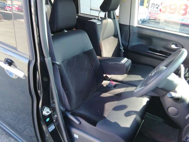 営業時間は10：00～19：00　土・日・祝日も営業してます！！　　毎週水曜日は定休日をいただいております＜(_ _)＞