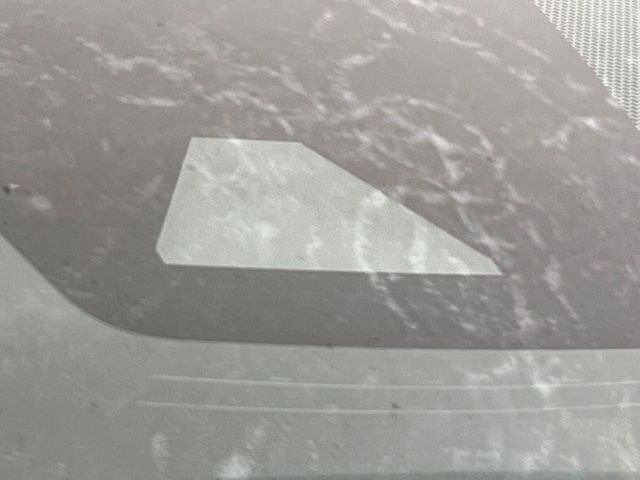 【トヨタセーフティセンス】走行中に前方の車両等を認識し、衝突しそうな時は警報とブレーキで衝突回避と被害軽減をアシスト。より安全にドライブをお楽しみいただけます。