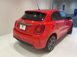 ボディカラーはセダクションレッド