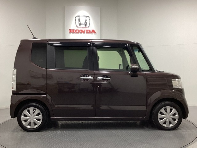 購入後も自社指定整備工場完備でお客様の愛車をしっかりサポート致します！御納車時には安全かつ安心してお乗り頂けるようホンダ専門知識を持つ整備スタッフが点検・整備・装備も説明をしてお渡ししております。