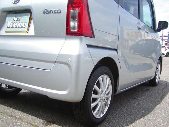 大型サービス工場（運輸局認定整備工場完備）完備！！車検・定期点検・板金塗装等アフターサービスもヤマミにお任せ下さい！