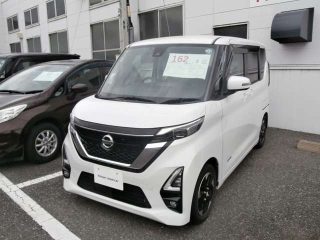 当店展示車両をご覧いただきありがとうございます！あなたにピッタリの中古車探しとカーライフのご提案を致しますので、お気軽にご連絡ください！当社が自信を持ってオススメする1台です！