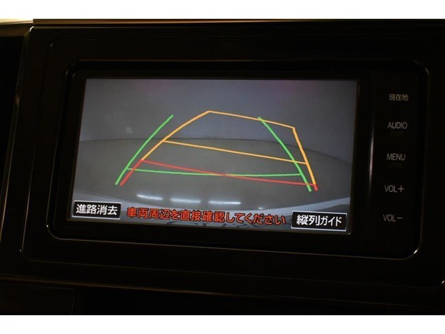 バックガイドモニターで後方の確認が出来て安心です。