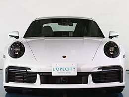 PASMスポーツサスペンション（-10mm）を装備しています。