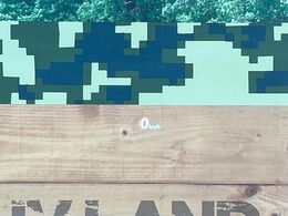 【ヘッドアップディスプレイ】現在の速度や走行情報をデジタル表示で運転席前方のガラスに投影！運転中、目線をずらさず必要な情報を確認できるのでとっても便利で安心！