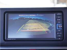 ◆バックカメラ◆リバースにするだけで映ります、後方の安全確認や、狭い駐車場での車庫入れ、雨の日や夜間など視界の悪い時に便利です！安全にバックする為には欠かせない装備です。