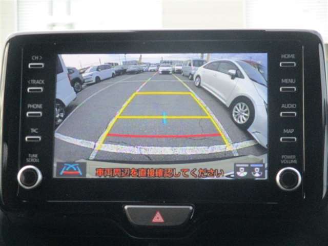 バックカメラ付き♪車庫入れ、バックでの駐車時に後方が見える事での安心感は大きいです☆一度装備したら外せなくなるアイテムです♪