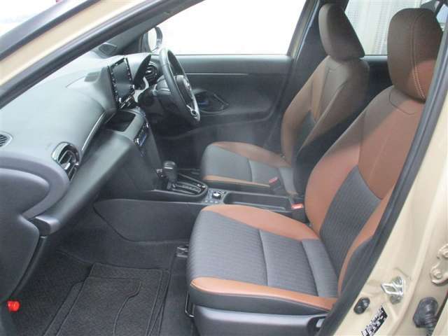 『トヨタ認定中古車』とはトヨタ中古車の3つの安心を兼ね備えており　（安心1）車の状態がわかる車両検査証明書付！（安心2）キレイで気持ちいいまるごとクリーニング済！（安心3）安心なロングラン保証付！