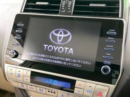 【メーカー純9インチ正ナビ】インテリアに溶け込むスタイリッシュな「専用設計」メーカーナビを装備♪視認性や操作性など基本性能にも優れ、より上質なカーライフをお楽しみいただけます。