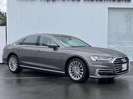 一目でアウディとわかるエクステリアでエレガントさとスポーツマインドあふれるデザインです。