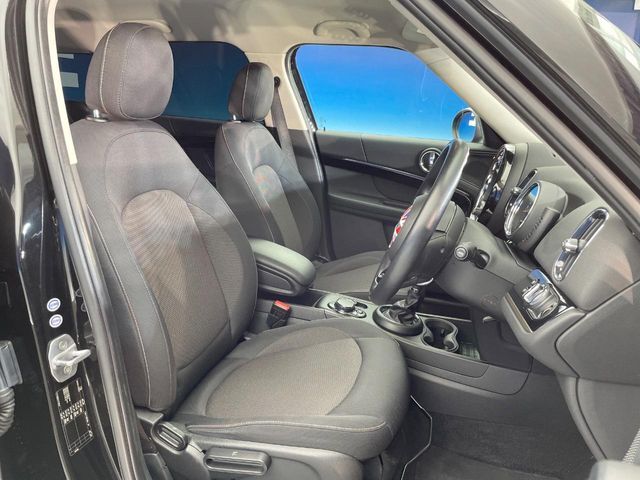 ●シートの使用感：破れ・へたりも少なく、ご覧の通りきれいな状態を維持しております。また、室内クリーニング・コーティングもご用命いただけます。