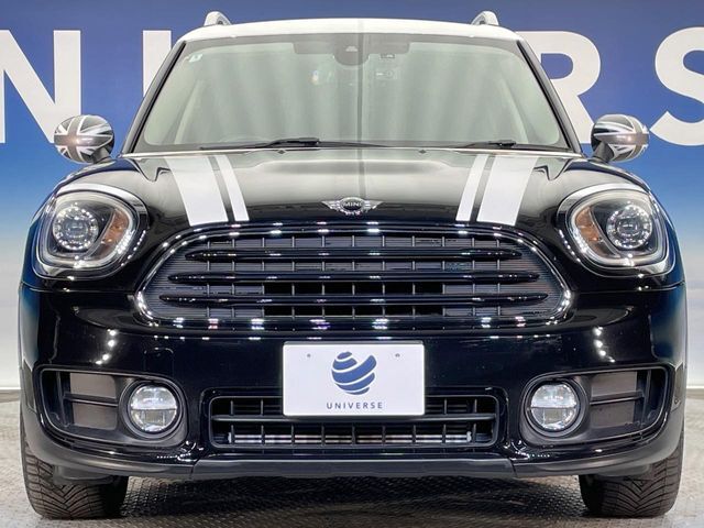 高透明度のガラス皮膜で撥水はもちろん、上質なツヤ・光沢を実現。紫外線や酸性雨から大切な愛車を保護し、色あせ・劣化を防止。「弾スプラッシュコート」、「弾プリミッサコート」からお選びいただけます。