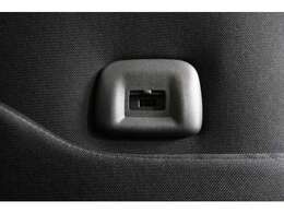 助手席シート裏には、スマホなどの充電網可能なUSBポート