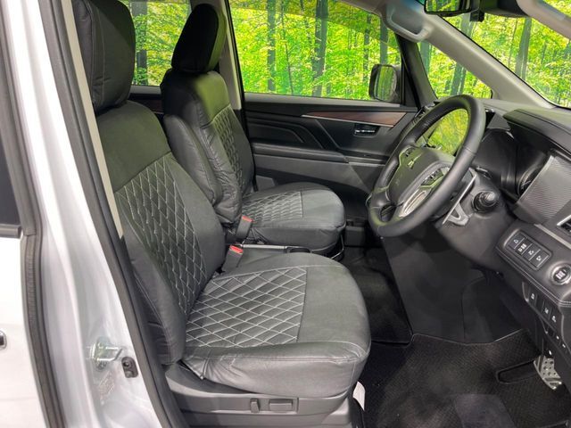 【シートヒーター】寒い日に重宝するシートヒーター！エアコンより早く温まってくれるので寒がりの人も安心ですね♪エアコンの温風は乾燥するから苦手、という方にもをおすすめです。