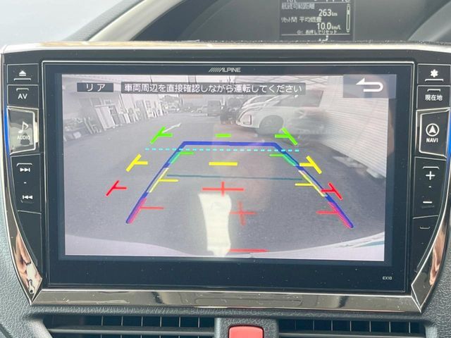 【バックカメラ】駐車時に後方がリアルタイム映像で確認できます。大型商業施設や立体駐車場での駐車時や、夜間のバック時に大活躍！運転スキルに関わらず、今や必須となった装備のひとつです！