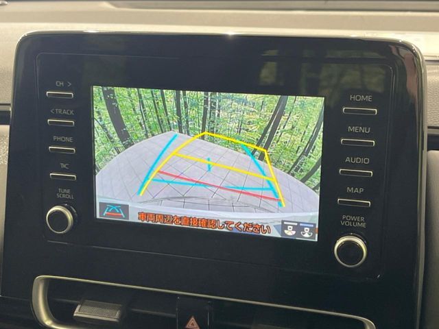 【バックカメラ】駐車時に後方がリアルタイム映像で確認できます。大型商業施設や立体駐車場での駐車時や、夜間のバック時に大活躍！運転スキルに関わらず、今や必須となった装備のひとつです！