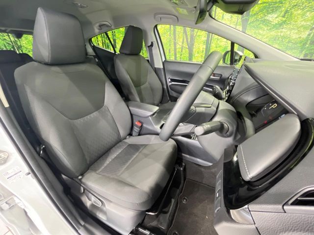 運転席シート廻りは使用感も少なく、良好な状態となっています。丁寧に使われていたことがよくわかりますね。