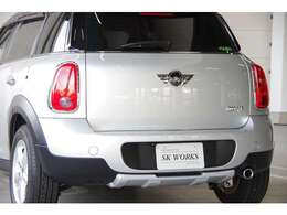 クリスタルシルバー×ブラックルーフ・純正OPオフロードデザインキット・カロッツェリアナビ・地デジTV・Bカメラ・ETC・ドライブレコーダー・保証書・取説・記録簿・スペアキー完備。全国納車致します。