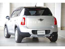 クリスタルシルバー×ブラックルーフ・純正OPオフロードデザインキット・カロッツェリアナビ・地デジTV・Bカメラ・ETC・ドライブレコーダー・保証書・取説・記録簿・スペアキー完備。全国納車致します。