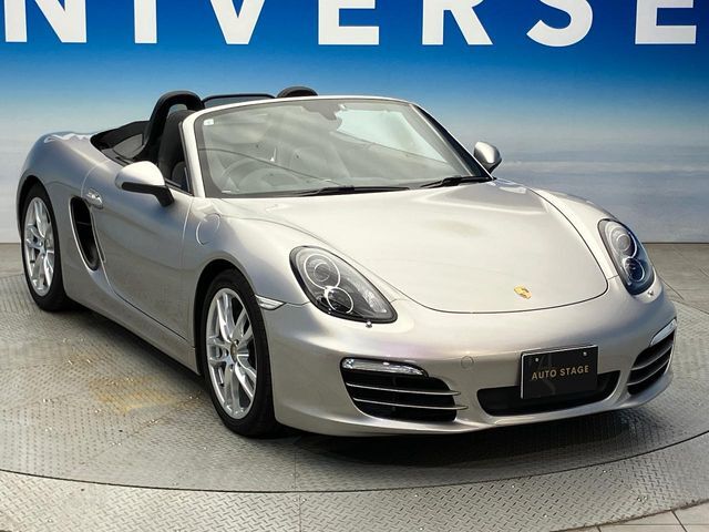 ネクステージでは国産販売店、輸入車販売店、輸入車正規ディーラー、買取店等様々なチャンネルの店舗から皆様のカーライフをご提案、ご提供させていただく事が可能です。