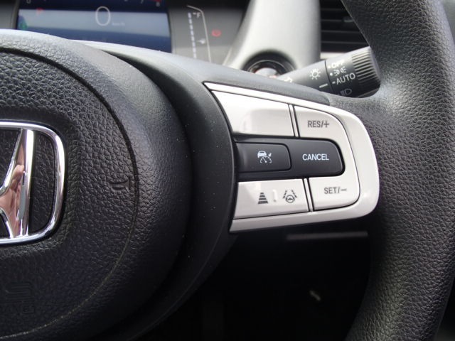 多彩な安心・快適機能を搭載した先進の安全運転支援システムのHonda　SENSINGを搭載しております。