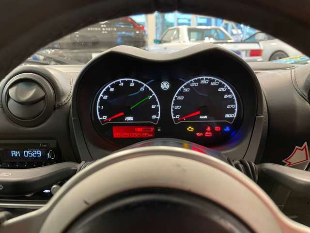 弊社車両をご覧頂き誠にありがとうございます。豊富なお買得車両を取り揃えてございます。車両販売についてはもちろん、車検等のメンテナンス、板金、保険業務までお気軽にご相談下さい。