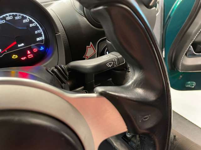 英国中古車を得意とする弊社ならではの厳選車両です！修復歴無しなのはもちろん、自信を持ってオススメできるコンディション・クオリティの一台です！