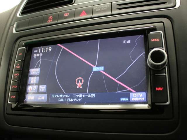 後期モデル　純正ナビ　フルセグ　Bluetooth　Bカメラ　ETC　LEDヘッドライト　オートライト　フォグランプ　アダプティブクルーズコントロール　衝突被害軽減ブレーキ　オートエアコン　アームレスト　純正AW