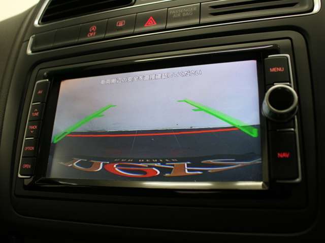 後期モデル　純正ナビ　フルセグ　Bluetooth　Bカメラ　ETC　LEDヘッドライト　オートライト　フォグランプ　アダプティブクルーズコントロール　衝突被害軽減ブレーキ　オートエアコン　アームレスト　純正AW