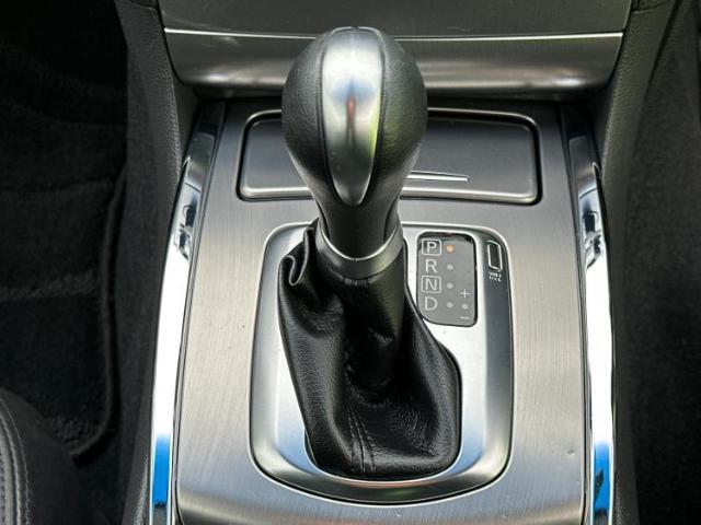 国産車から輸入車まで多様なお客様のニーズのお応えできるように、全国規模で豊富な在庫展開！車のことならWECARSへ！