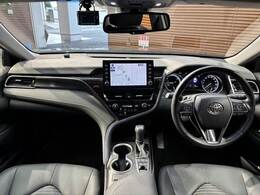 コックピット。車内もキレイで嫌な臭いもありません！ご納車後の臭いが付きにくくなる「空気触媒コーティング」もあります。