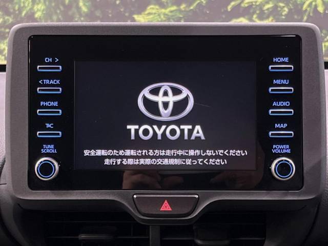 【8インチ　ディスプレイオーディオ】大画面のディスプレイはAppleCarPlayやAndroidAutoが利用可能。大きな画面でスマホナビアプリ等が利用いただけます♪