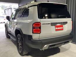 全力でサポート5名の整備士をはじめ8名のスタッフがそろっていますので、アフターフォローもお任せください。お客様にとってより良いお車となりますように、スタッフ一同全力でサポートさせていただきます。