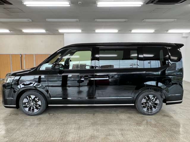 当店はお客様との会話を通じて、ライフスタイルに合ったクルマ購入の実現に尽力します。