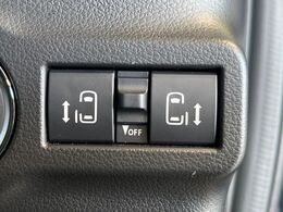 【両側パワースライドドア】スマートキーや運転席のスイッチで後席両側スライドドアの開閉が可能♪電動だから力を入れてドアを開ける必要が無く、小さなお子様でも簡単に開け閉めでき快適です♪