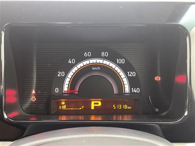 【スピードメーター】メーターがシンプルで見やすく運転しやすいですね！